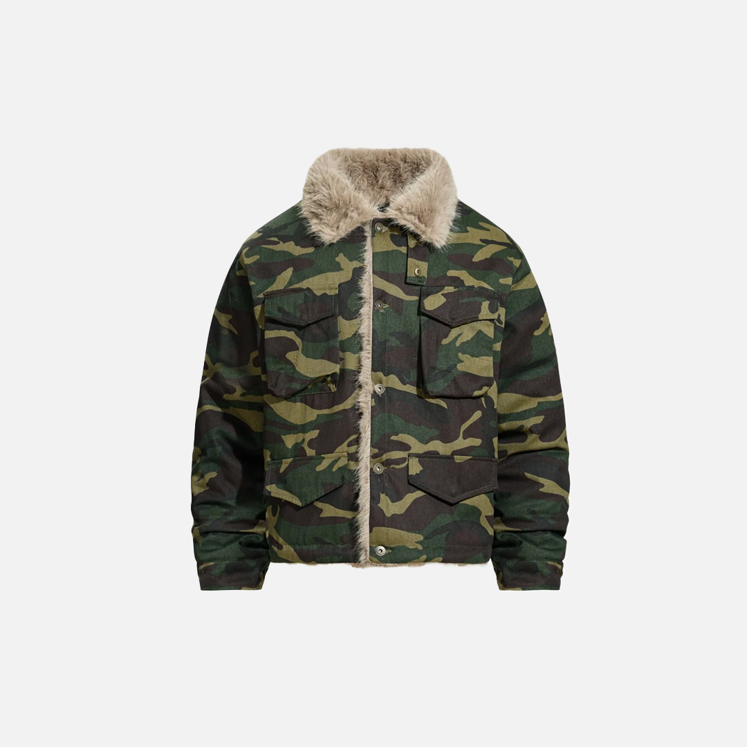 Steppjacke mit Tarnmuster, einreihig, mit Pelzkragen