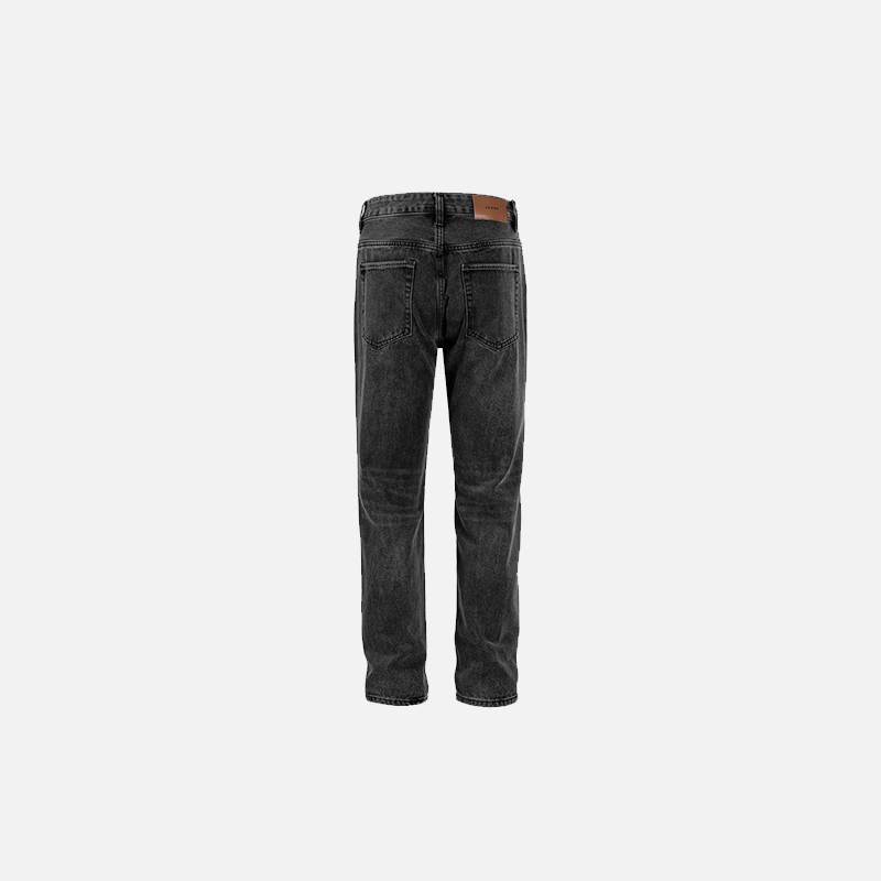 Dunkel gewaschene Jeans mit lockerer Passform