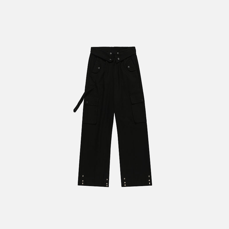 Cargohose mit aufgesetzten Taschen und umklappbarem Bund