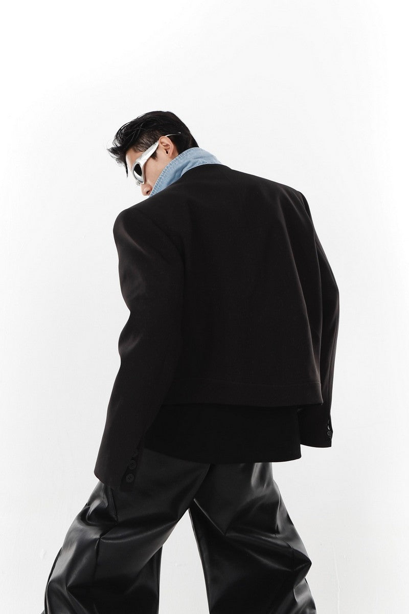 Jeansanzugjacke mit unregelmäßigen Nähten
