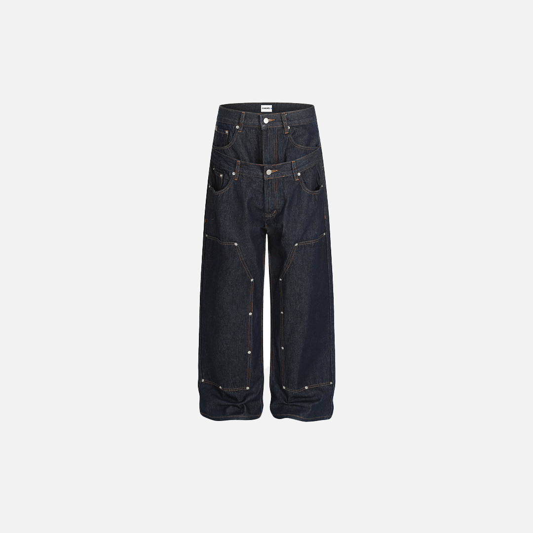 Trendige Jeans mit geschlitztem Bund, geradem Bein und weitem Bein
