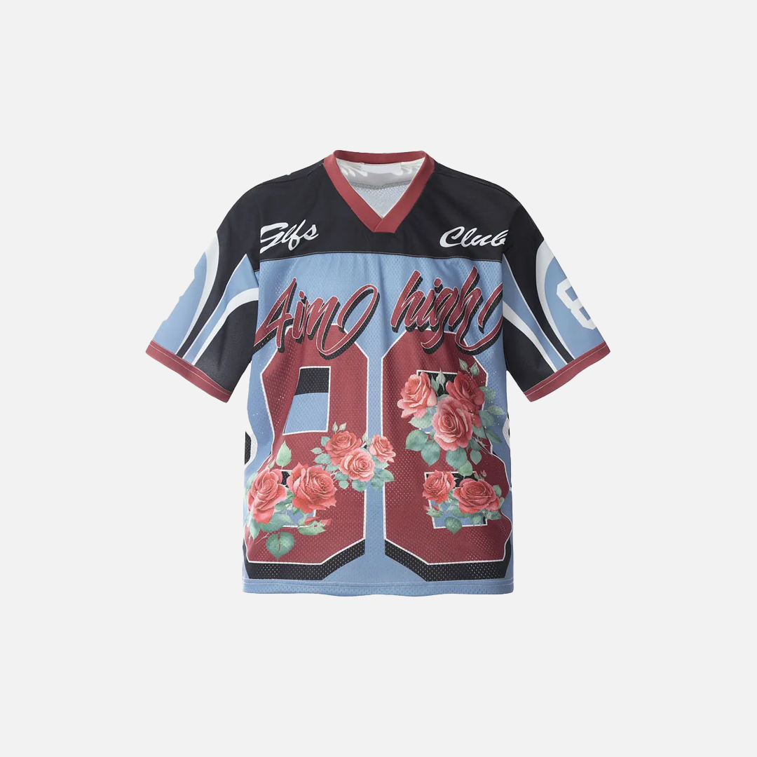 Isoliertes, übergroßes Sport-T-Shirt mit Blumenmuster und Mesh-Einsatz