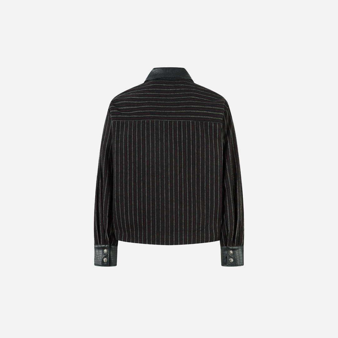 Veste en cuir rayée style punk à motif crocodile