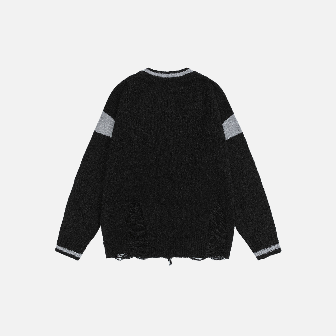 Gemütlicher Pullover mit Sternenprint und Rissen