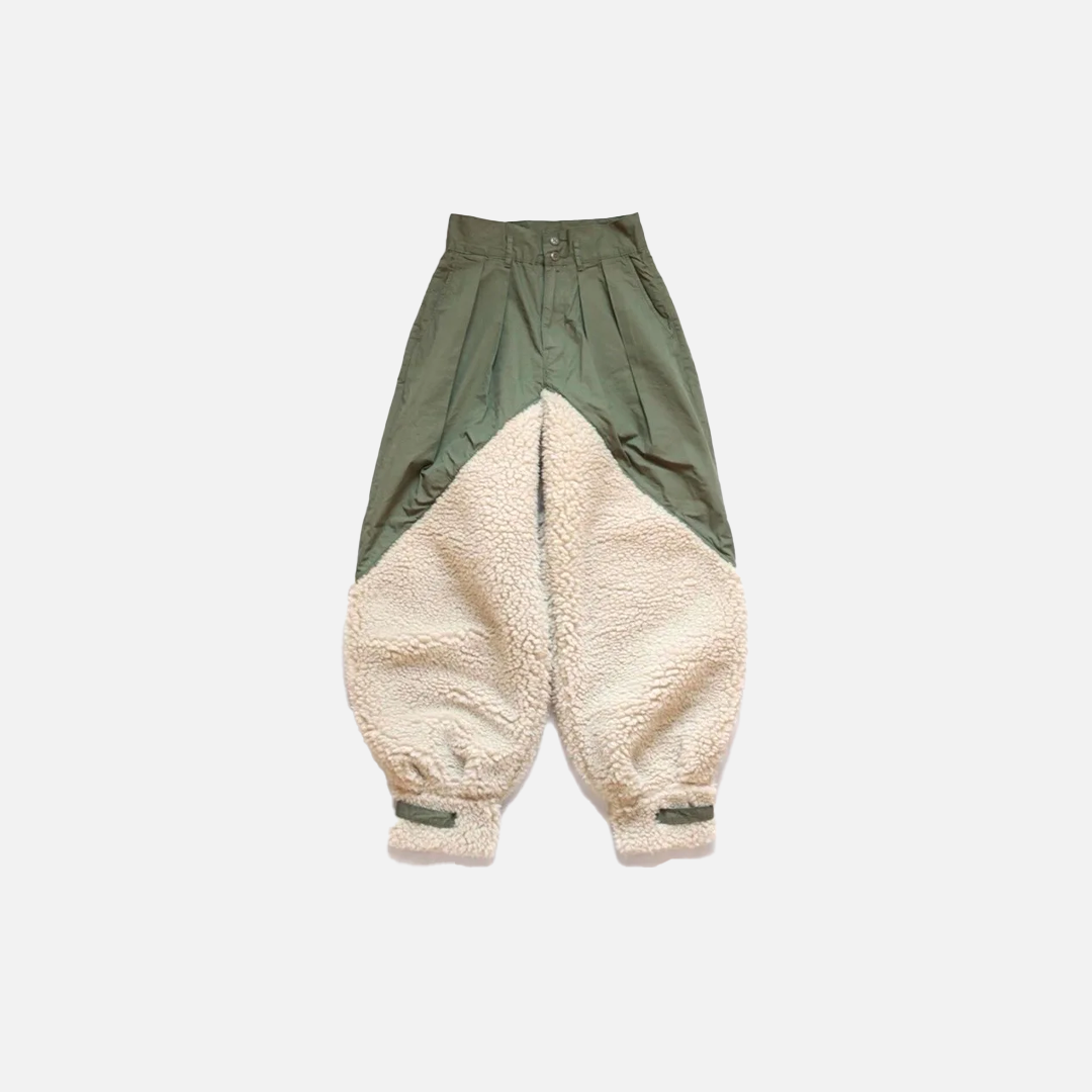 Strapazierfähige, genähte Jogginghose aus Lammleder im Militärstil