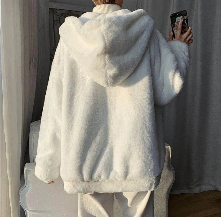 Oversize-Sweatshirt mit Reißverschluss aus weißem Kunstpelz