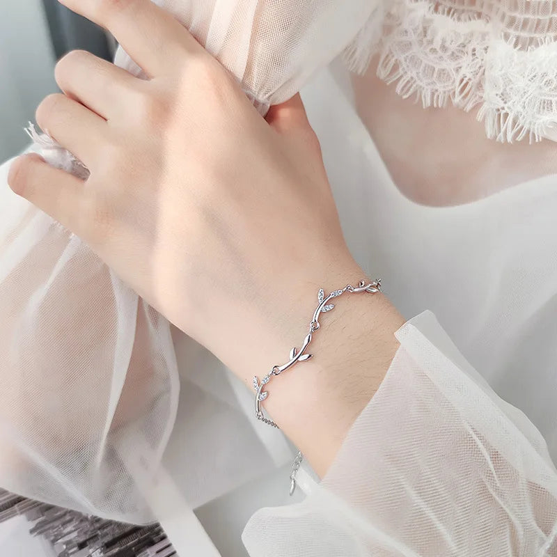 Cooles, elegantes Armband aus Sterlingsilber in Blattform