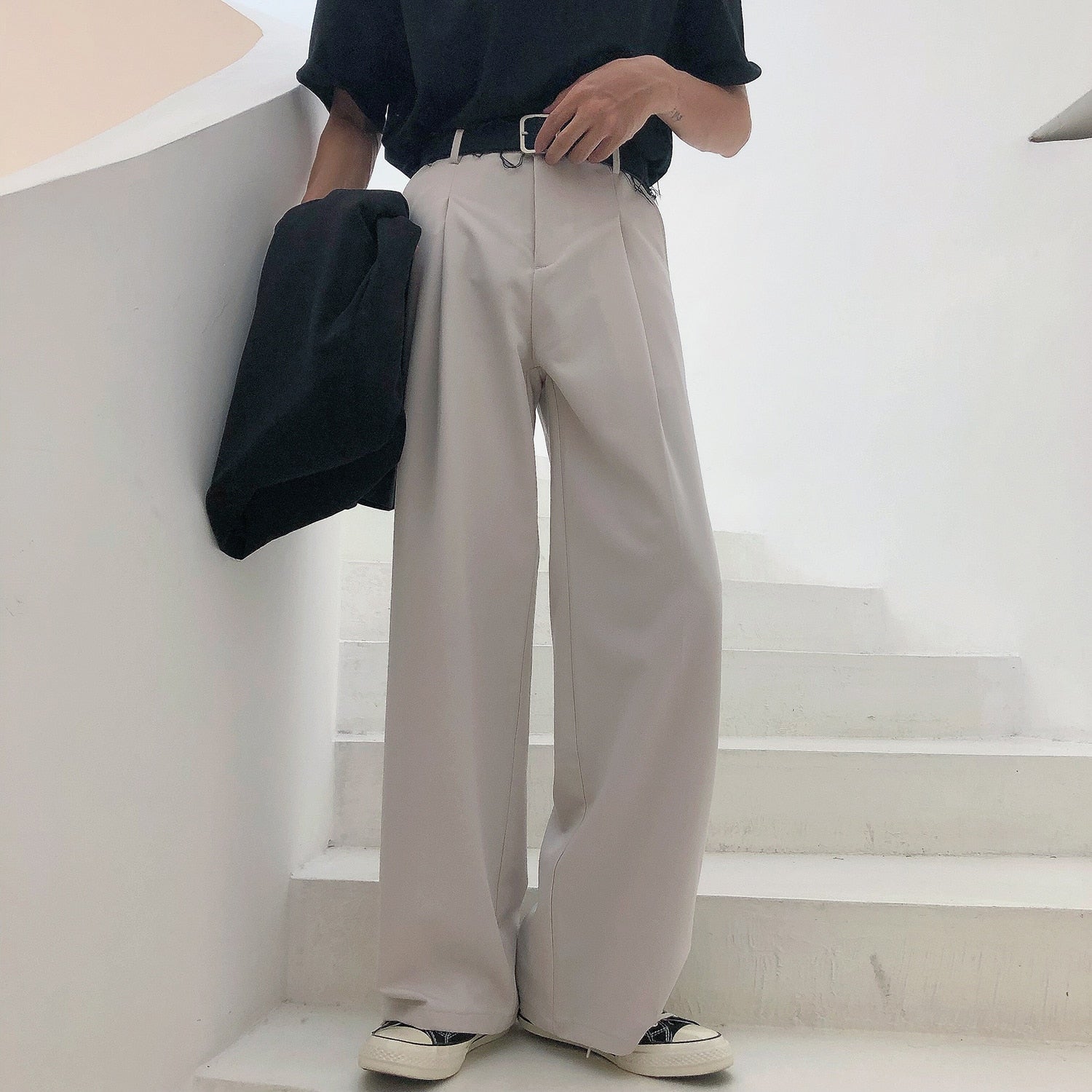 Lockere, gerade geschnittene Hose mit hohem Bund