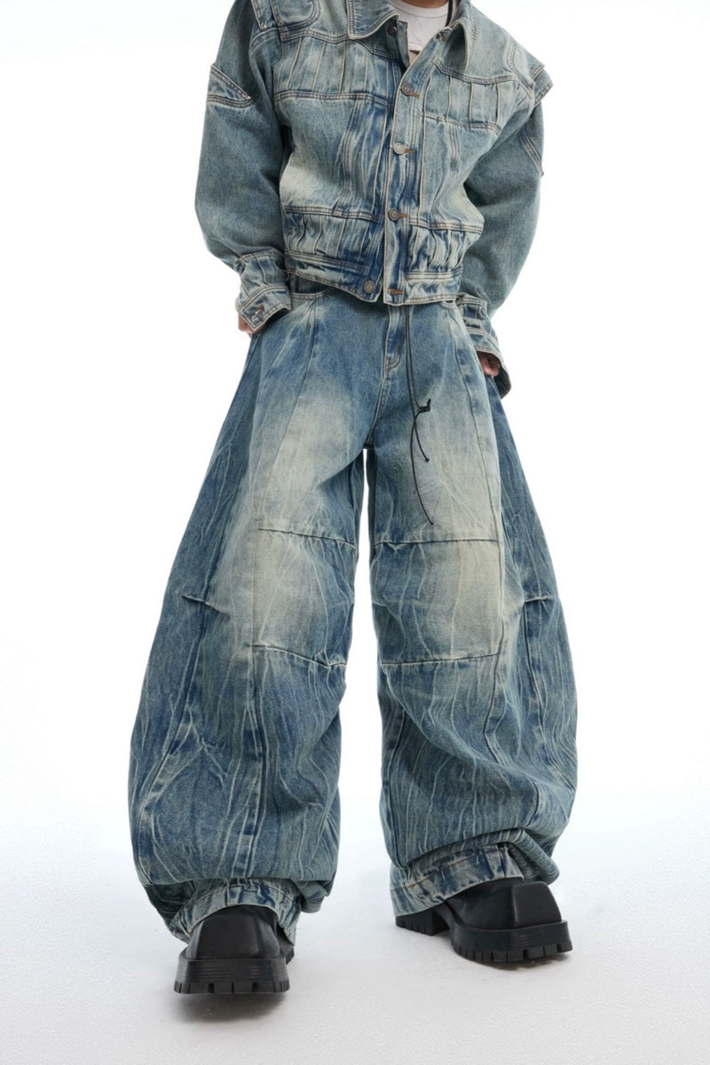 Jeans mit Used-Look und weitem Bein
