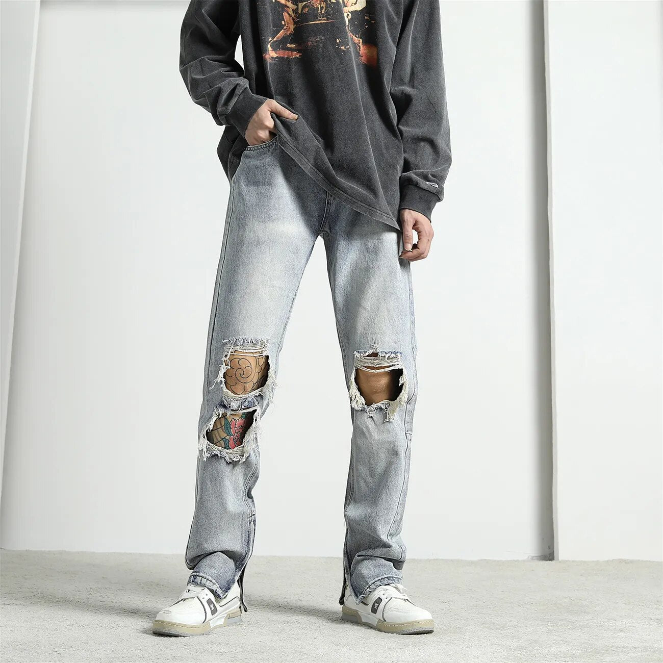 Retro Slim Jeans mit Knieloch