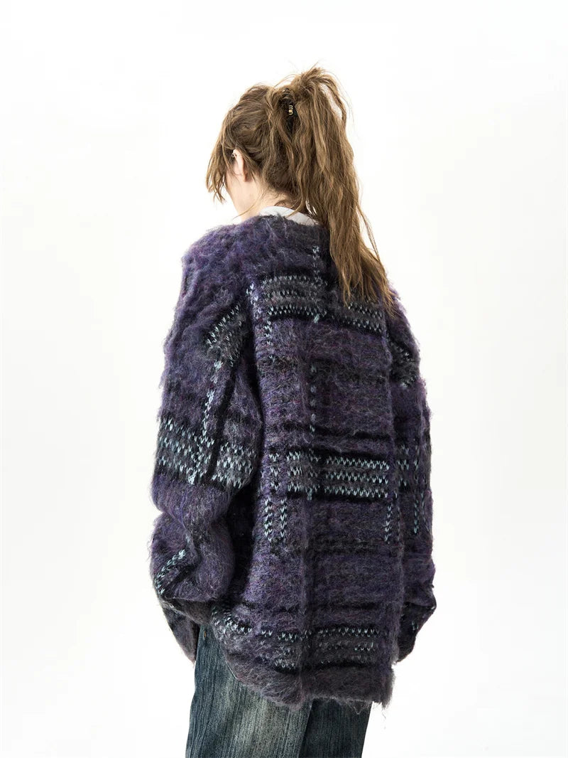 Gemütlicher, figurformender Rundhals-Strickcardigan