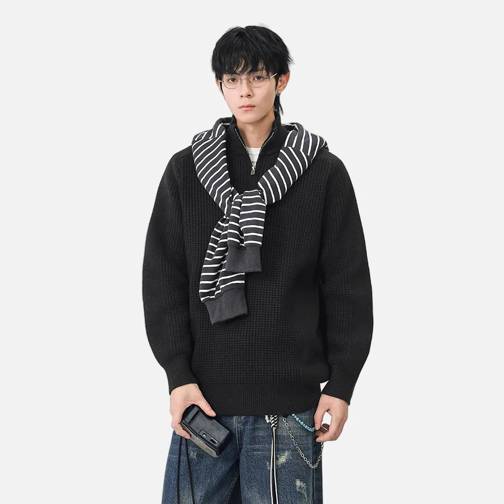 Gemütlicher Waffelstrickpullover mit Stehkragen und halbem Reißverschluss