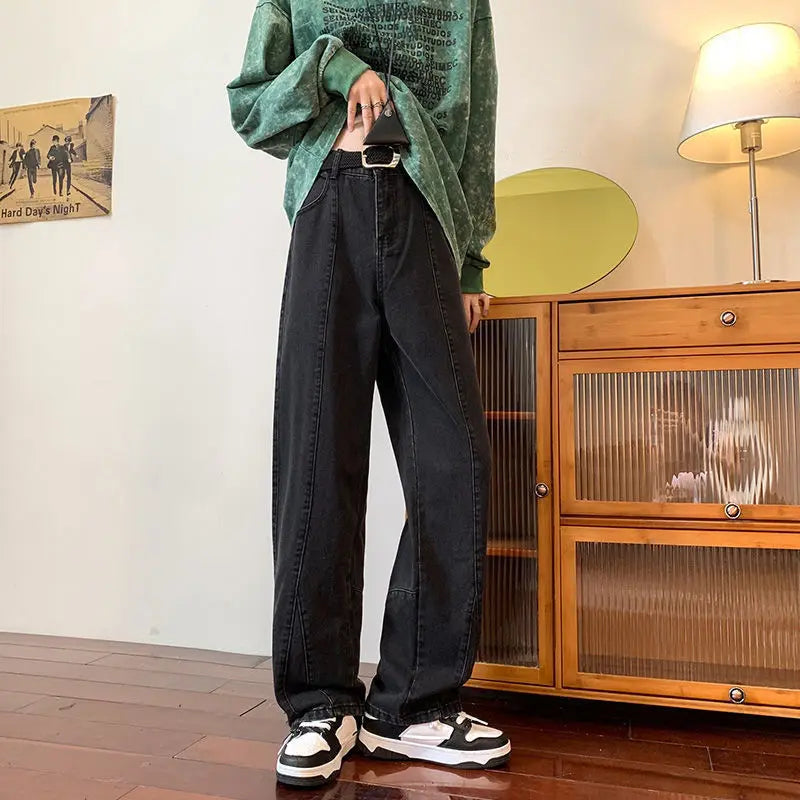 Trendige amerikanische Wide-Leg-Jeans