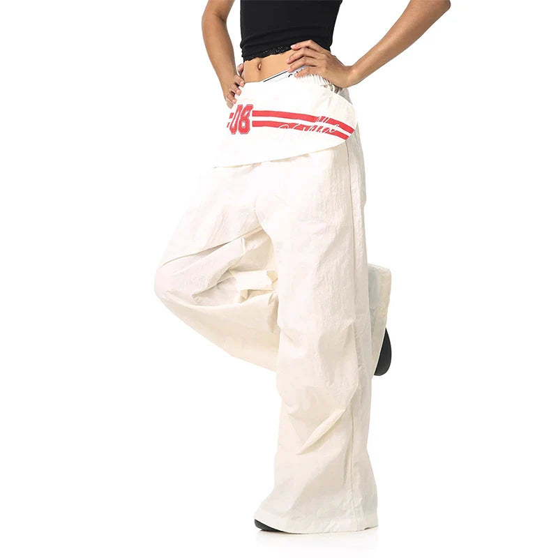 Vielseitige Damen-Jogginghose im Oversize-Schnitt im 90er-Jahre-Stil