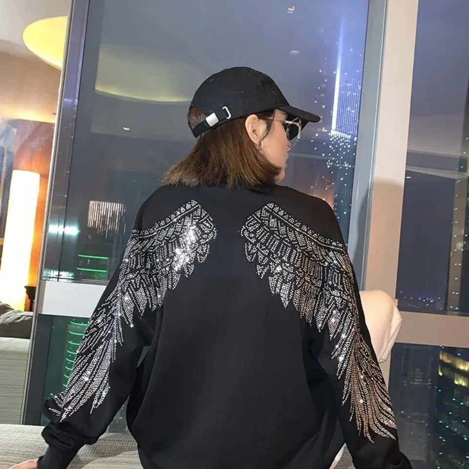 Lockeres Sweatshirt mit Diamanten-Engelsflügeln