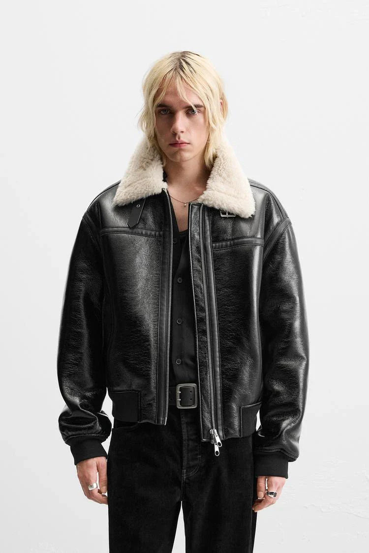 Figurschmeichelnde, dicke Kunstpelz-Lederjacke