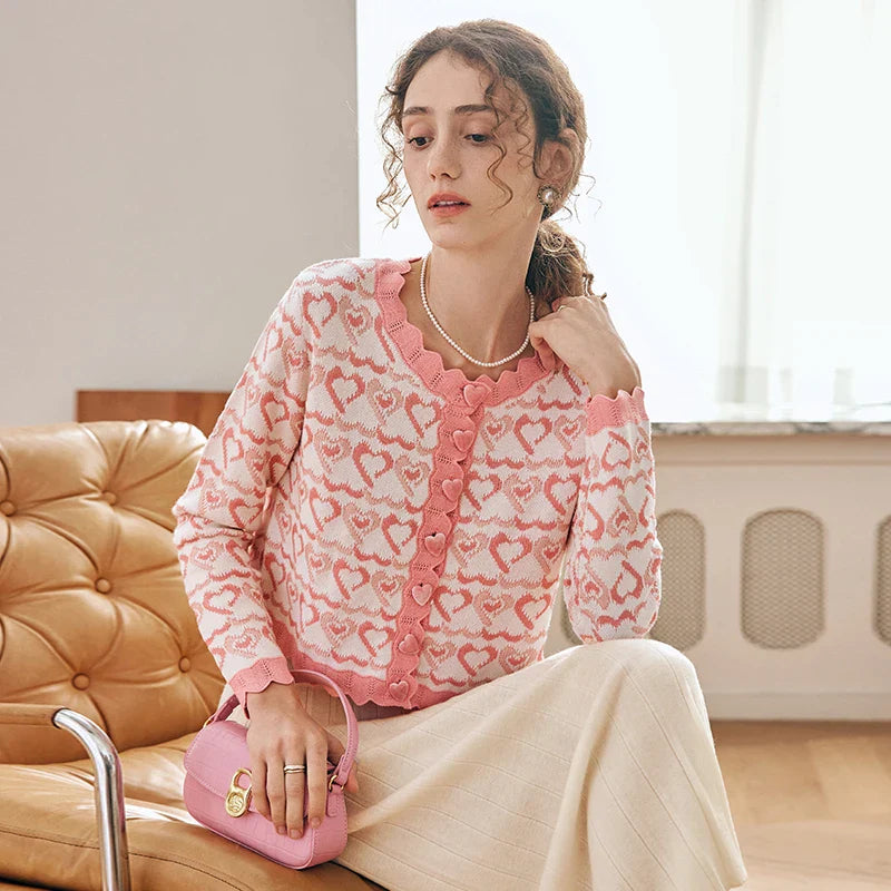 Strickjacke mit Jacquard-Muster im französischen Stil mit süßem Herzchenmuster