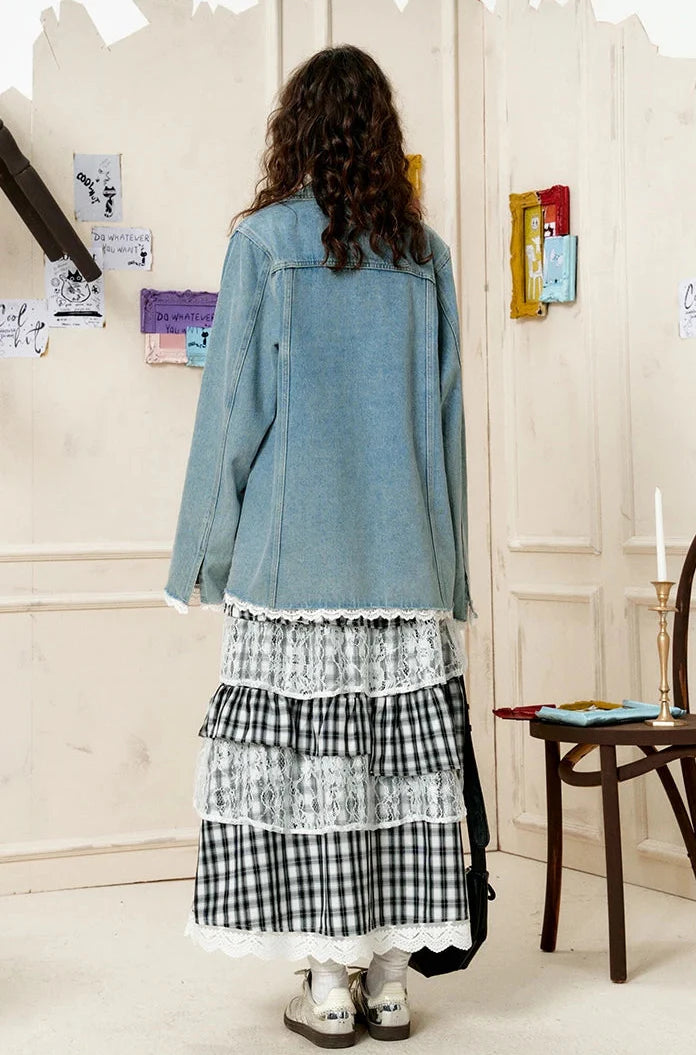 Oversize-Jeansjacke im klassischen Stil mit Spitzenbesatz