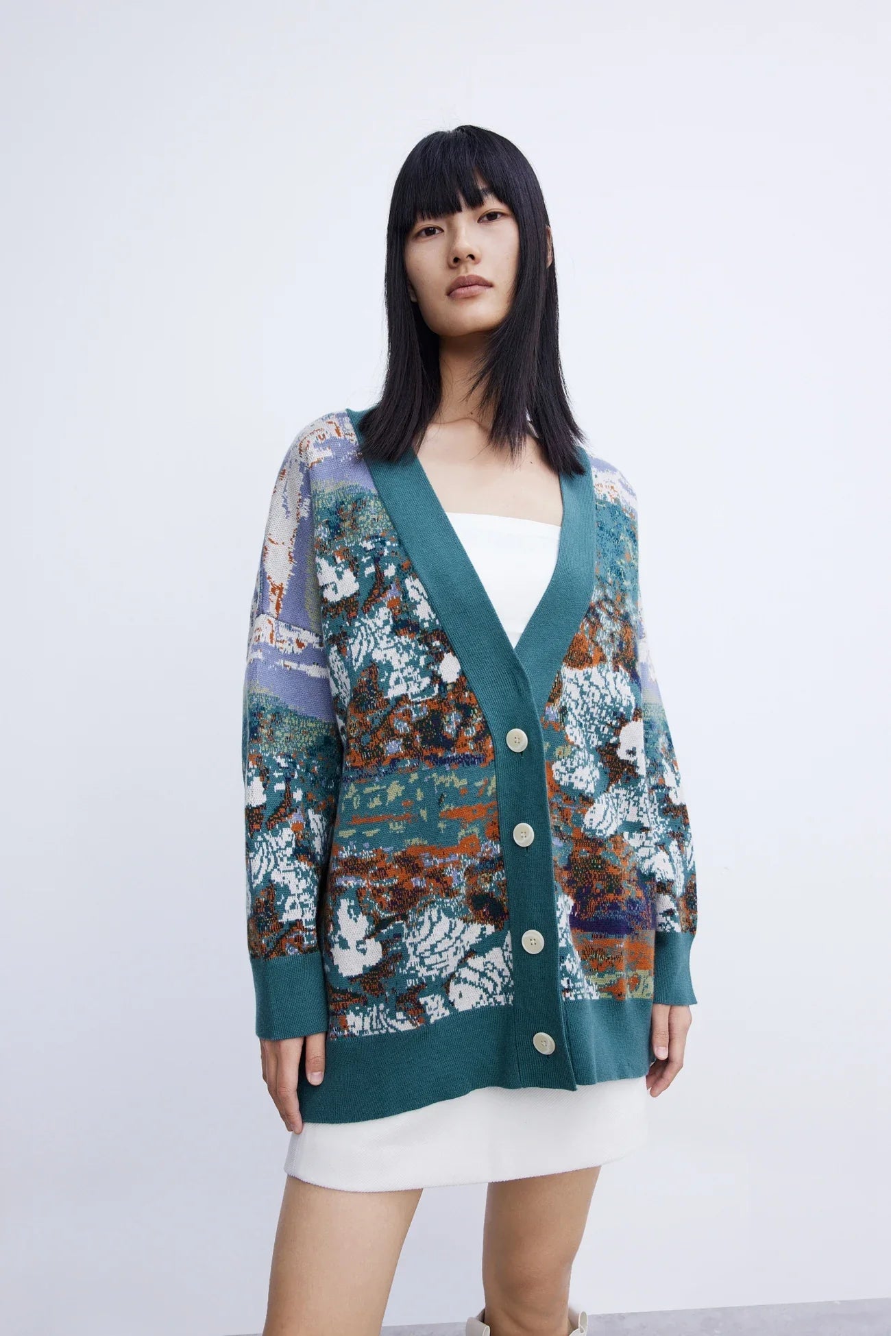Damen-Strickjacke im ätherischen, neuen Stil – lässig und elegant