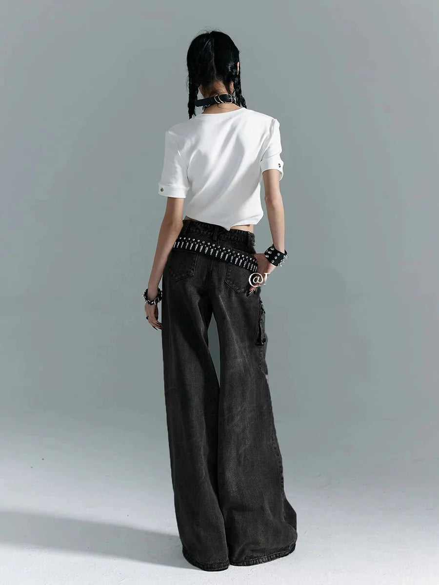 Leichte schwarze Vintage-Jeans mit hohem Bund und Baggy-Griff
