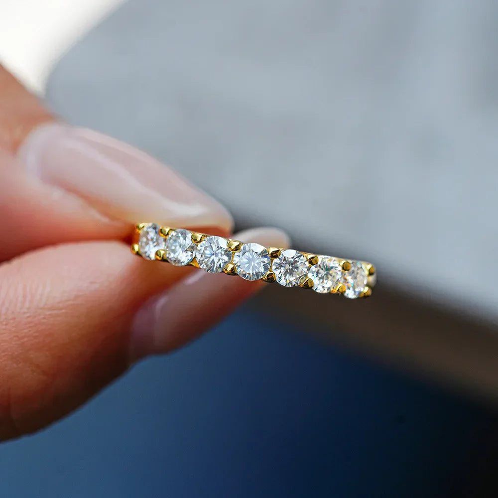 Luxuriöser Moissanit-Diamantring mit sieben Sternenreihen