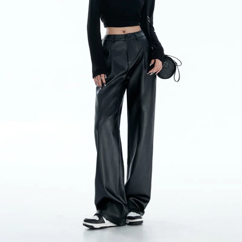Schwarze Hose aus PU-Leder mit hohem Bund