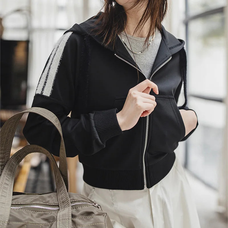 Schwarzes, gestreiftes Sweatshirt mit Reißverschluss