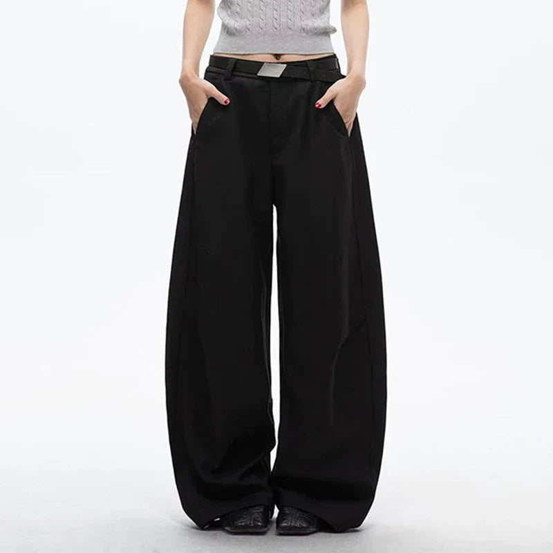 Pantalon tendance à coupe incurvée et couleur unie