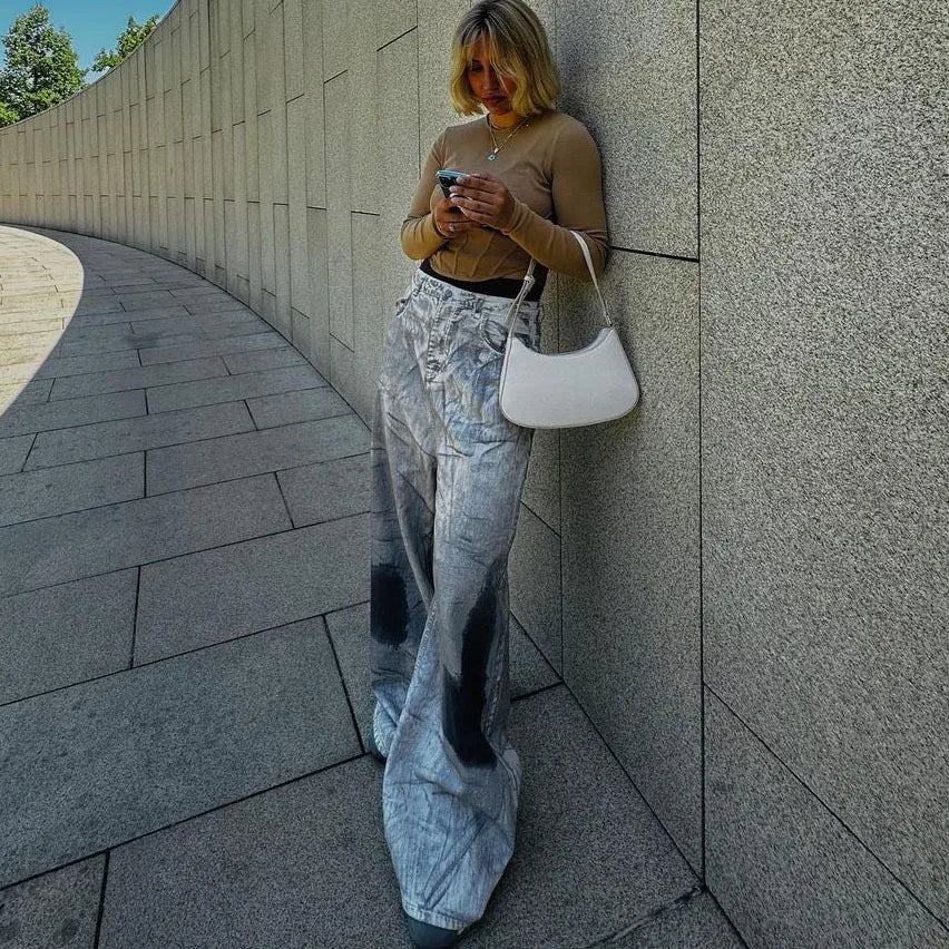 Stylische Jeans mit Graffiti-Print und weitem Bein