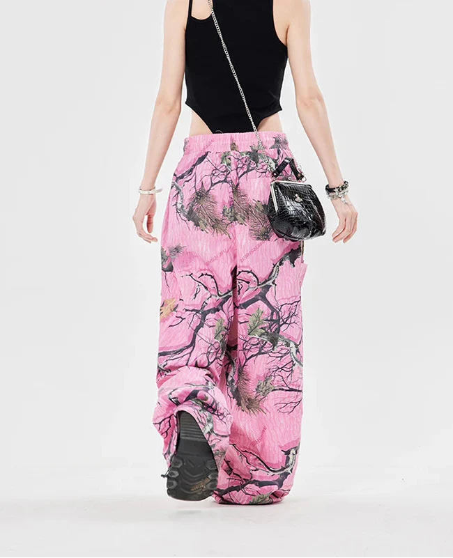Niedliche Streetwear-Hose mit Batikmuster und hohem Bund