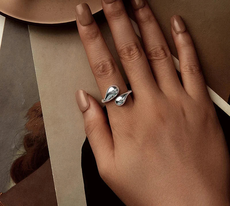 Ring aus Sterlingsilber mit klobigem Wassertropfenmotiv