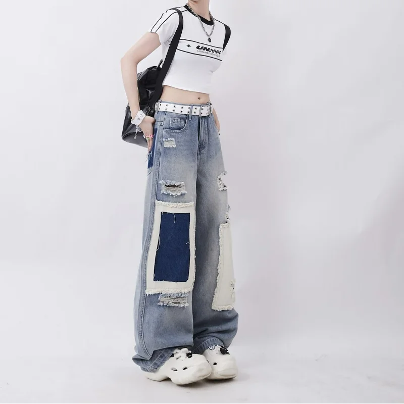 Oversize-Jeans mit Flicken und Löchern, High-Jeans