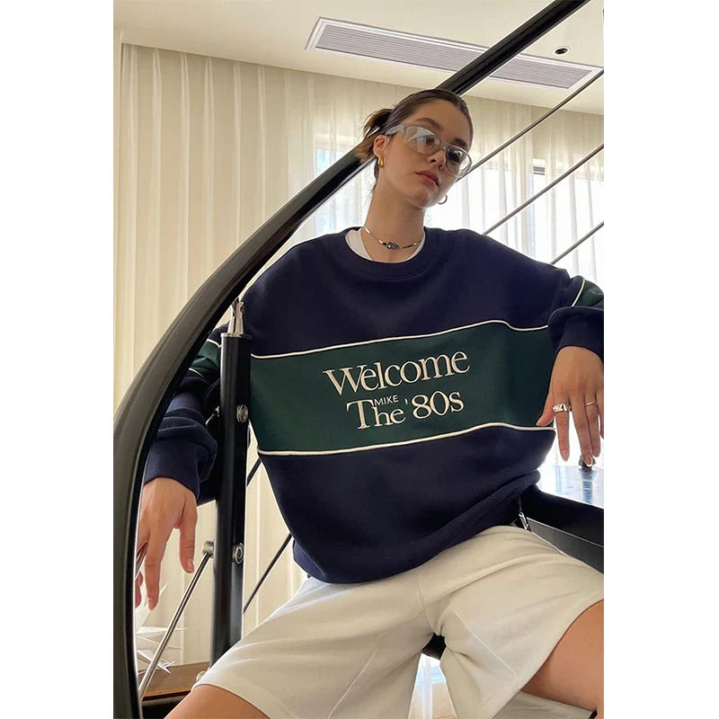 Oversize-Sweatshirt mit Vintage-Buchstabenprint