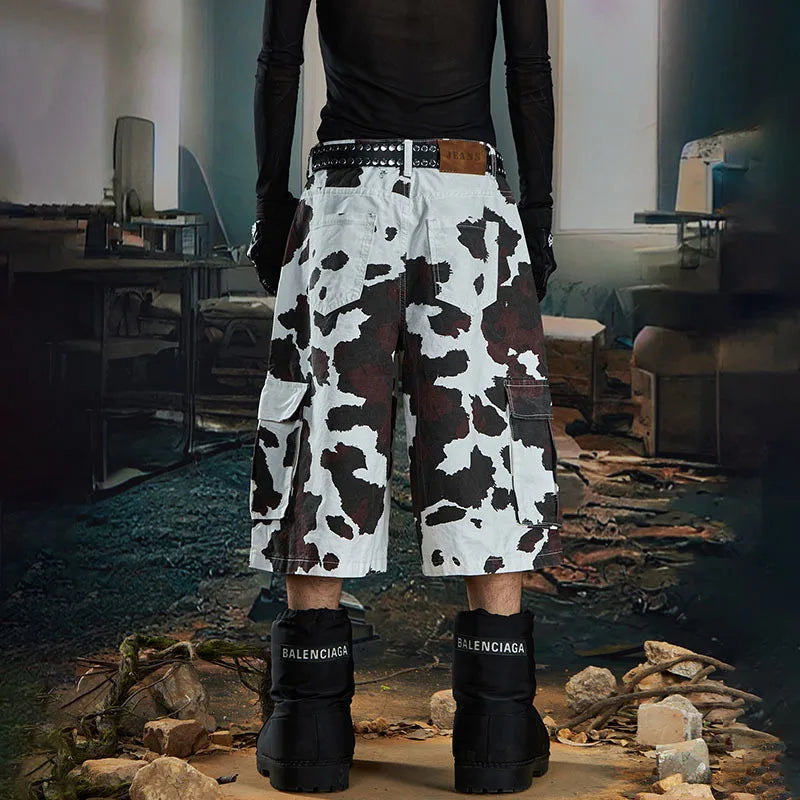 Leichte, bedruckte Jeans-Shorts aus geradem Denim mit Canouflage-Muster