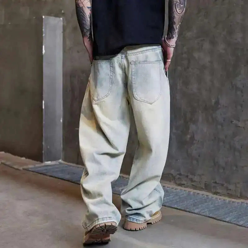 Figurschmeichelnde Vintage-Jeans mit Used-Look und weitem Bein