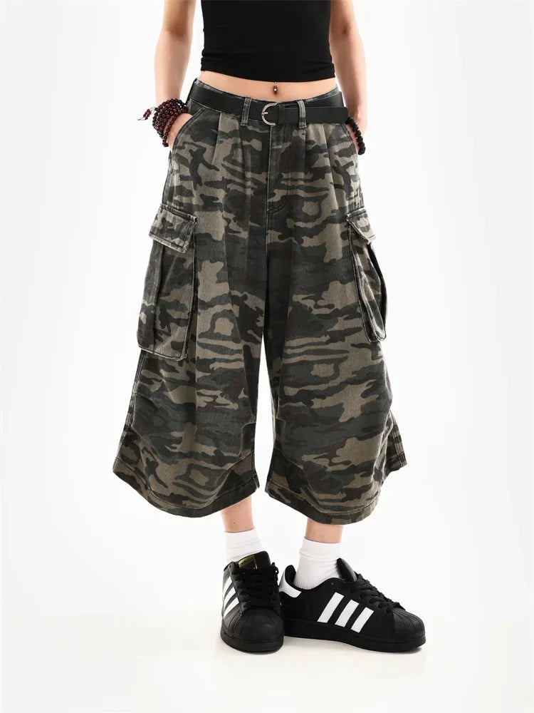 Camouflage Loose Cargo Shorts