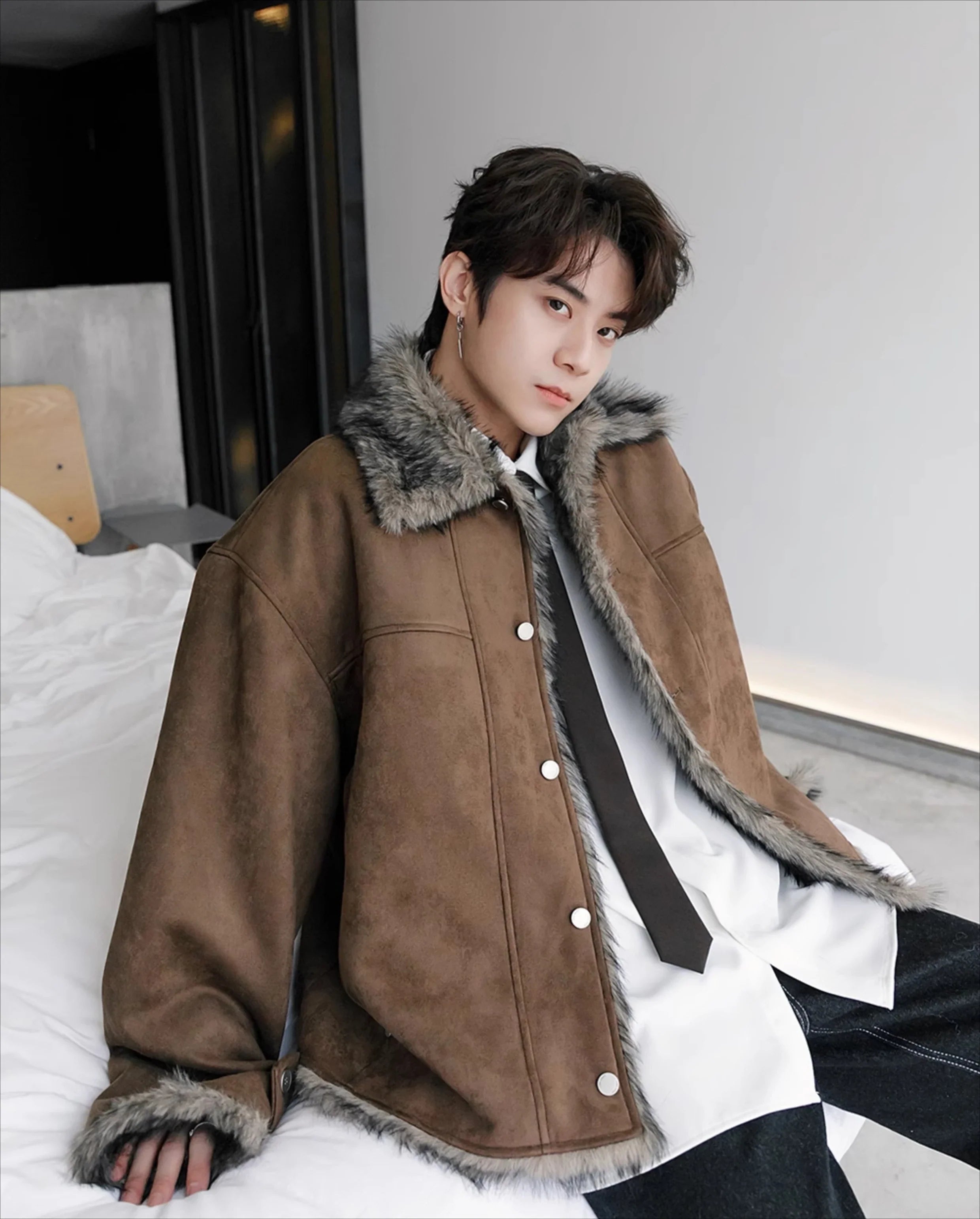 Parka d'hiver classique de luxe avec veste en fausse fourrure