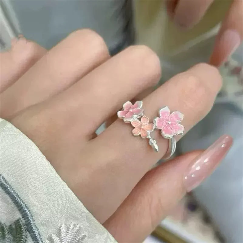 Fingerring mit süßem Farbverlauf und Blumen