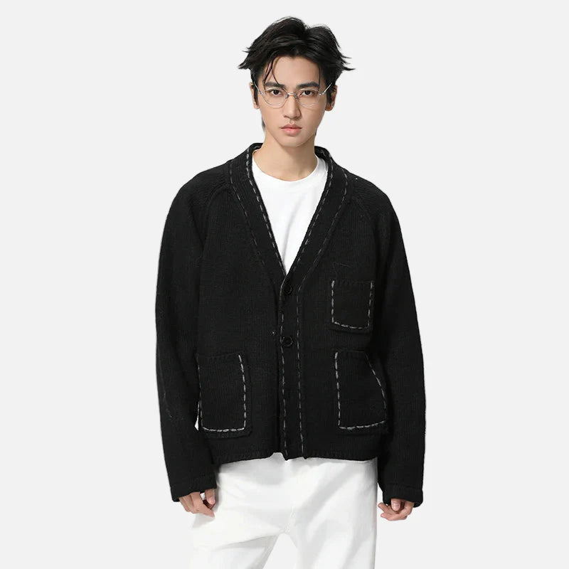 Gemütlicher, kontrastfarbener Wollstrickcardigan mit V-Ausschnitt