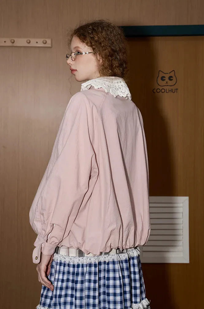 Lässige Jacke mit floralem Spitzenkragen für junge Leute