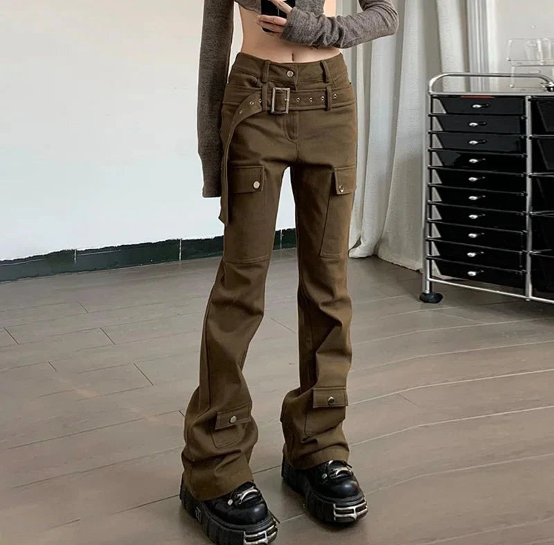 Coole braune Vintage-Cargohose für Damen