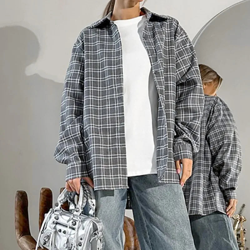 Chemise vintage élégante à carreaux gris à manches longues
