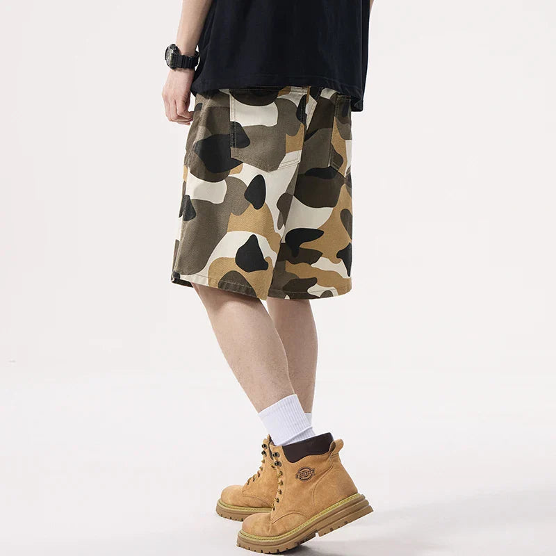 Herren-Cargoshorts aus schmeichelhaftem Camouflage-Denim