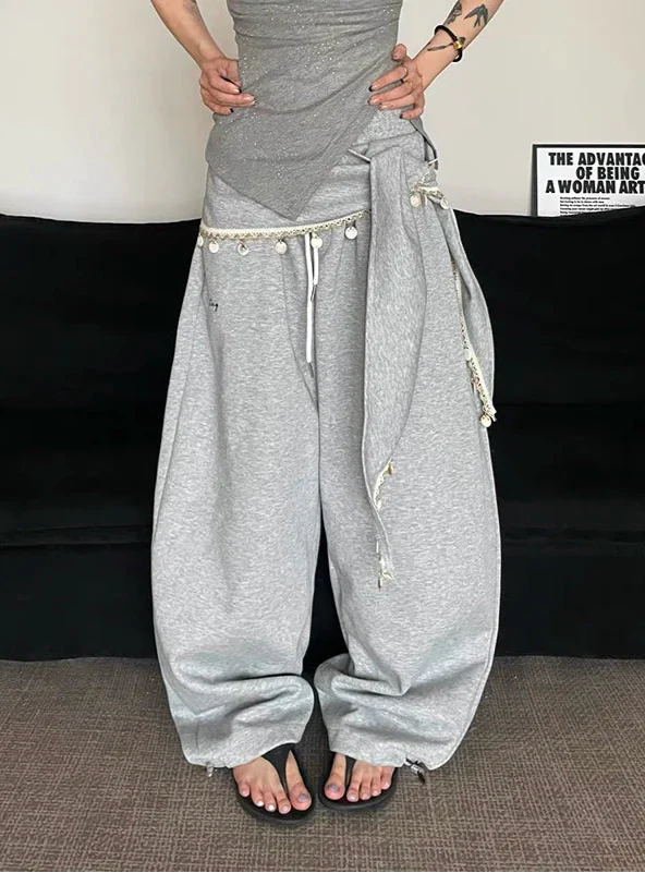 Strapazierfähige, übergroße Jogginghose im japanischen Stil mit coolem Print