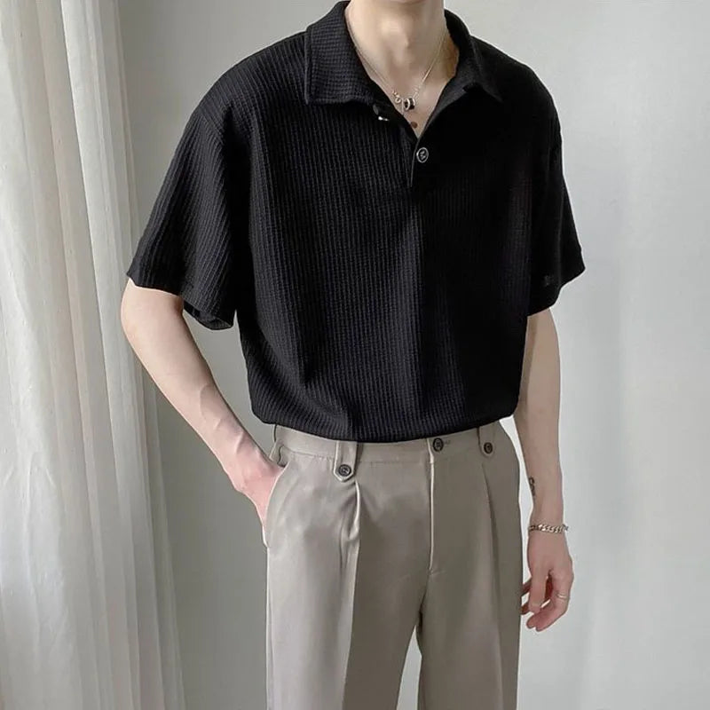Klassisches einfarbiges Polo-Shirt im koreanischen Stil mit Knöpfen