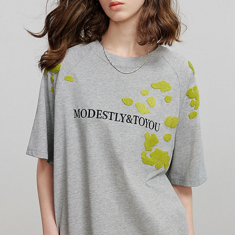 Sommerliches neues Freizeit-T-Shirt mit Buchstabenprint