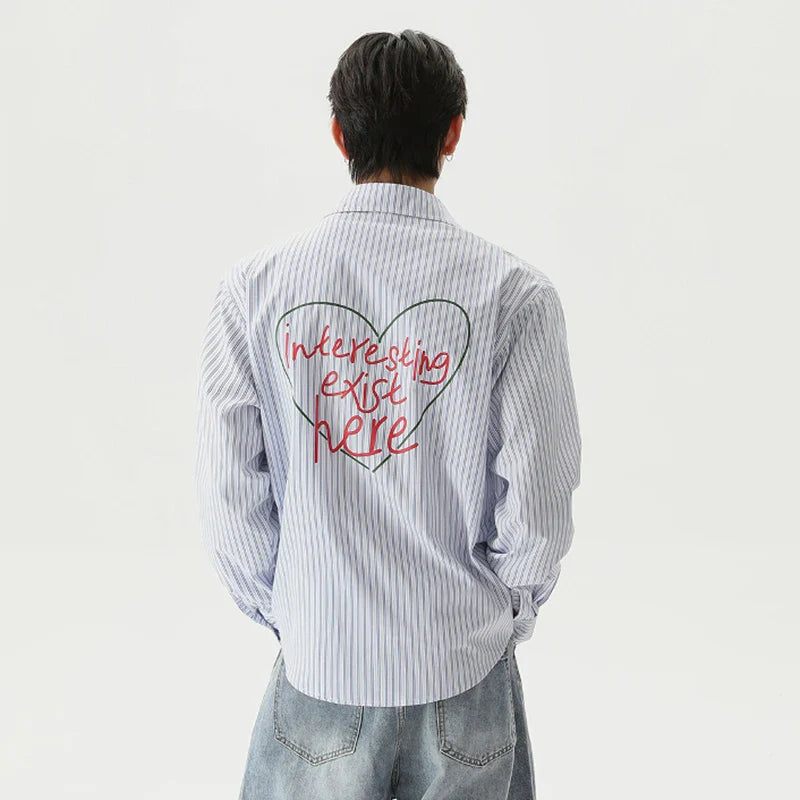 Chemise à manches longues imprimée de lettres à rayures verticales