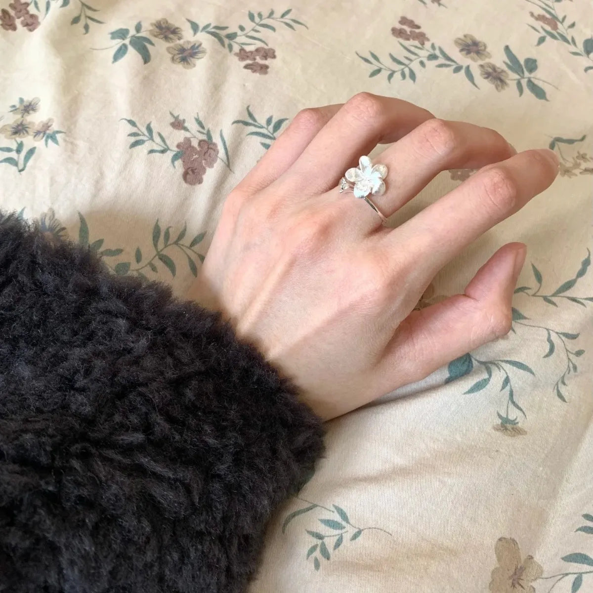 Retro-Blumenring aus Sterlingsilber im Bohème-Stil