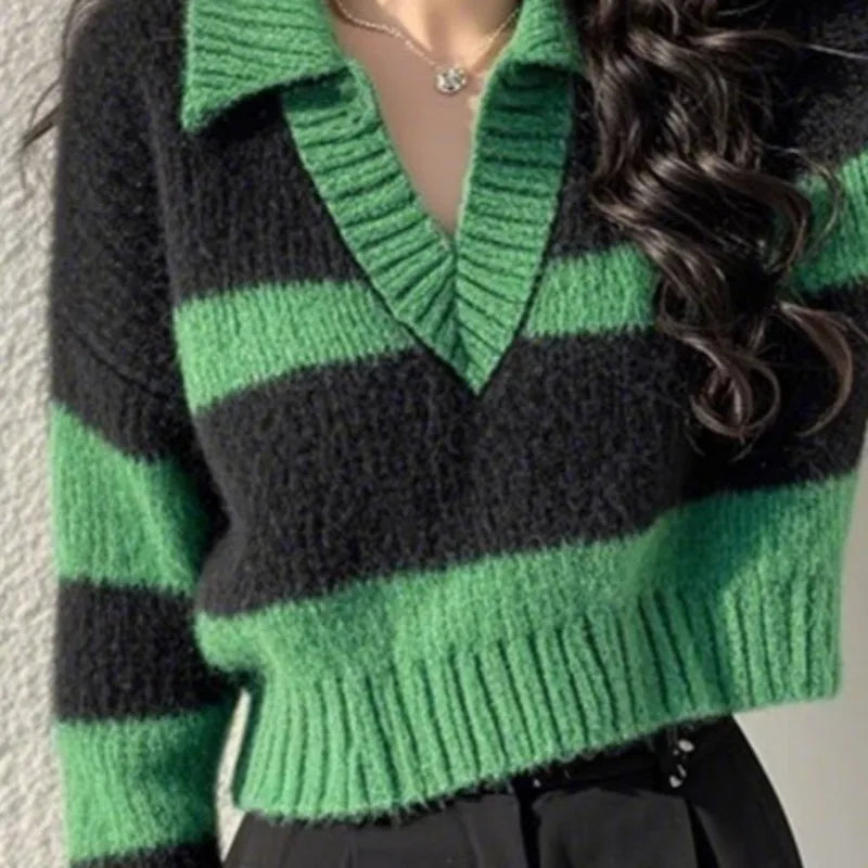Pull vintage vert rayé à manches longues en maille