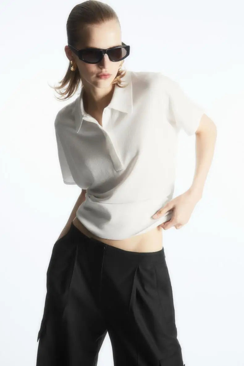 Ätherisches, lässiges Polo-Shirt im neuen Stil mit Fledermausärmeln